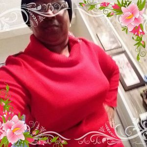 Meet your Posher, Sandy